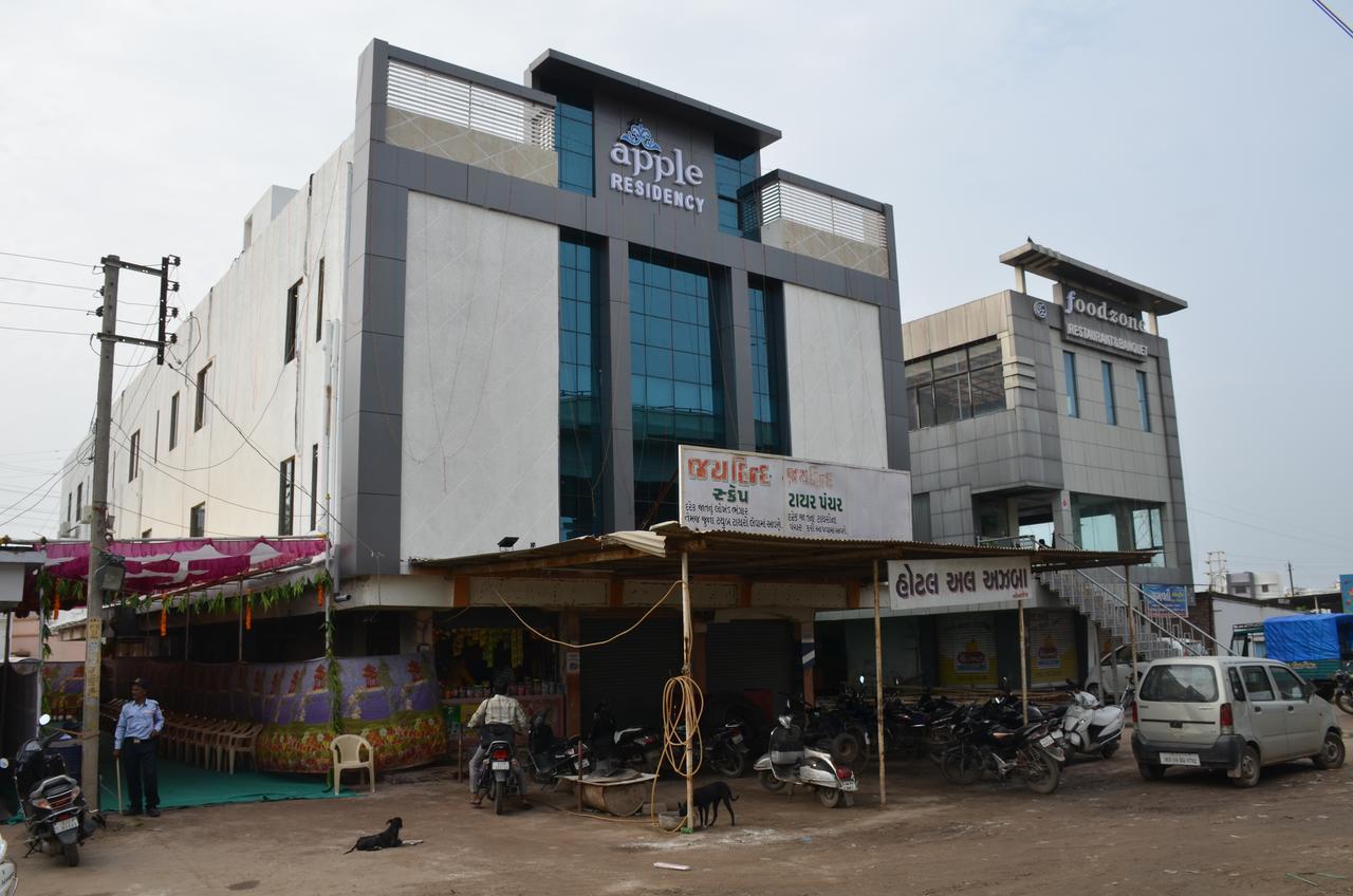 Готель Apple Residency Patan  Екстер'єр фото
