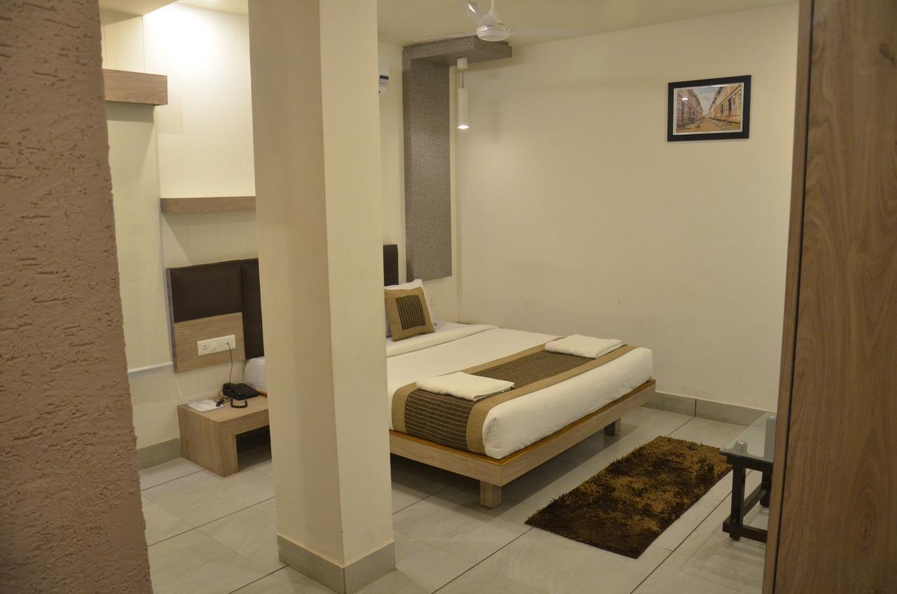 Готель Apple Residency Patan  Екстер'єр фото